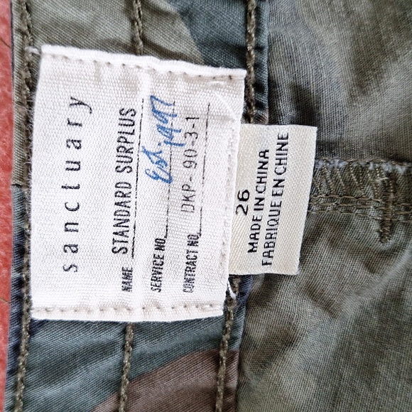 🪖 Sancturay Standard Surplus cropped capri camouflage BDU pants. Size 26. - Picture 8 of 15